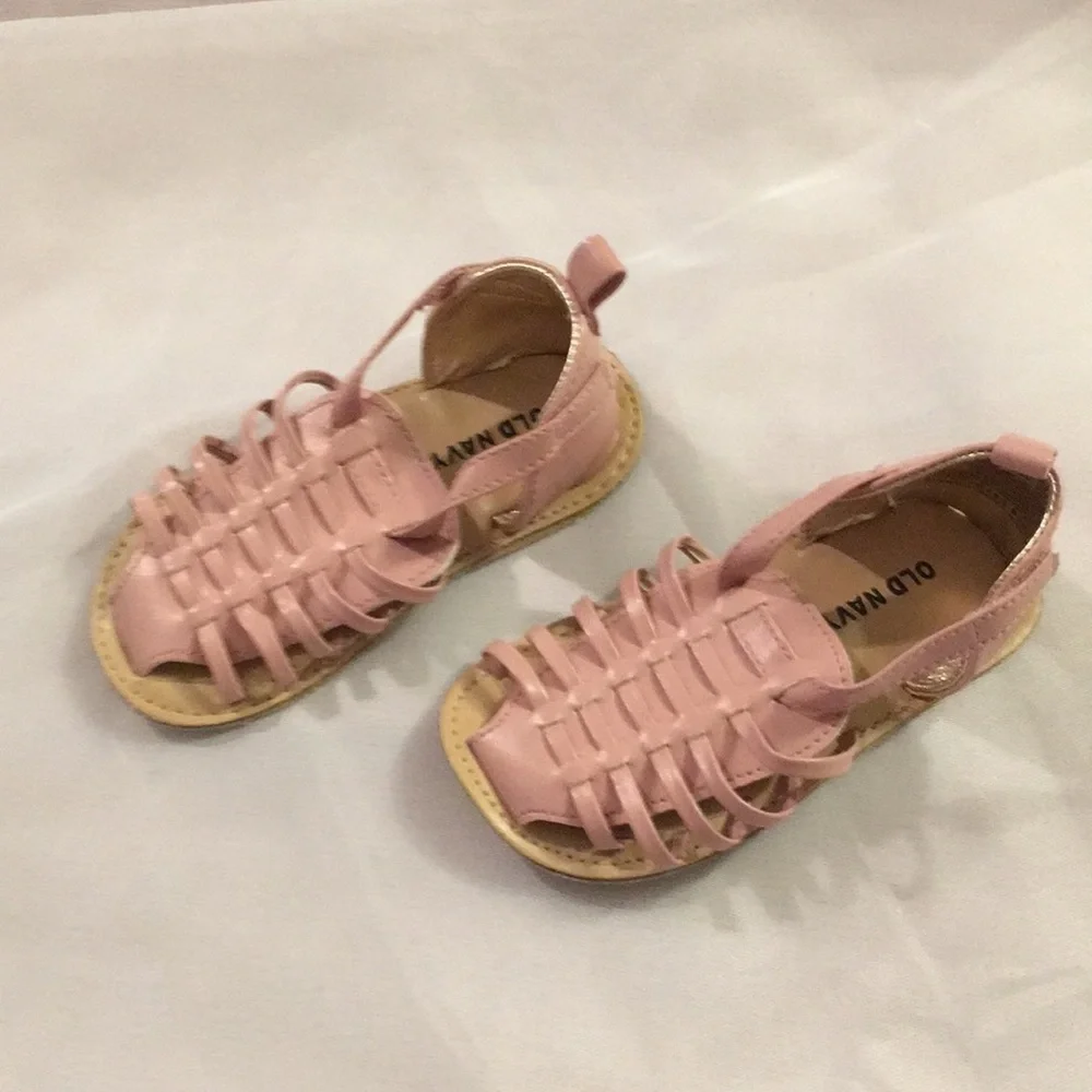 Old Navy Toddler Sandals size 4/5 (AC)